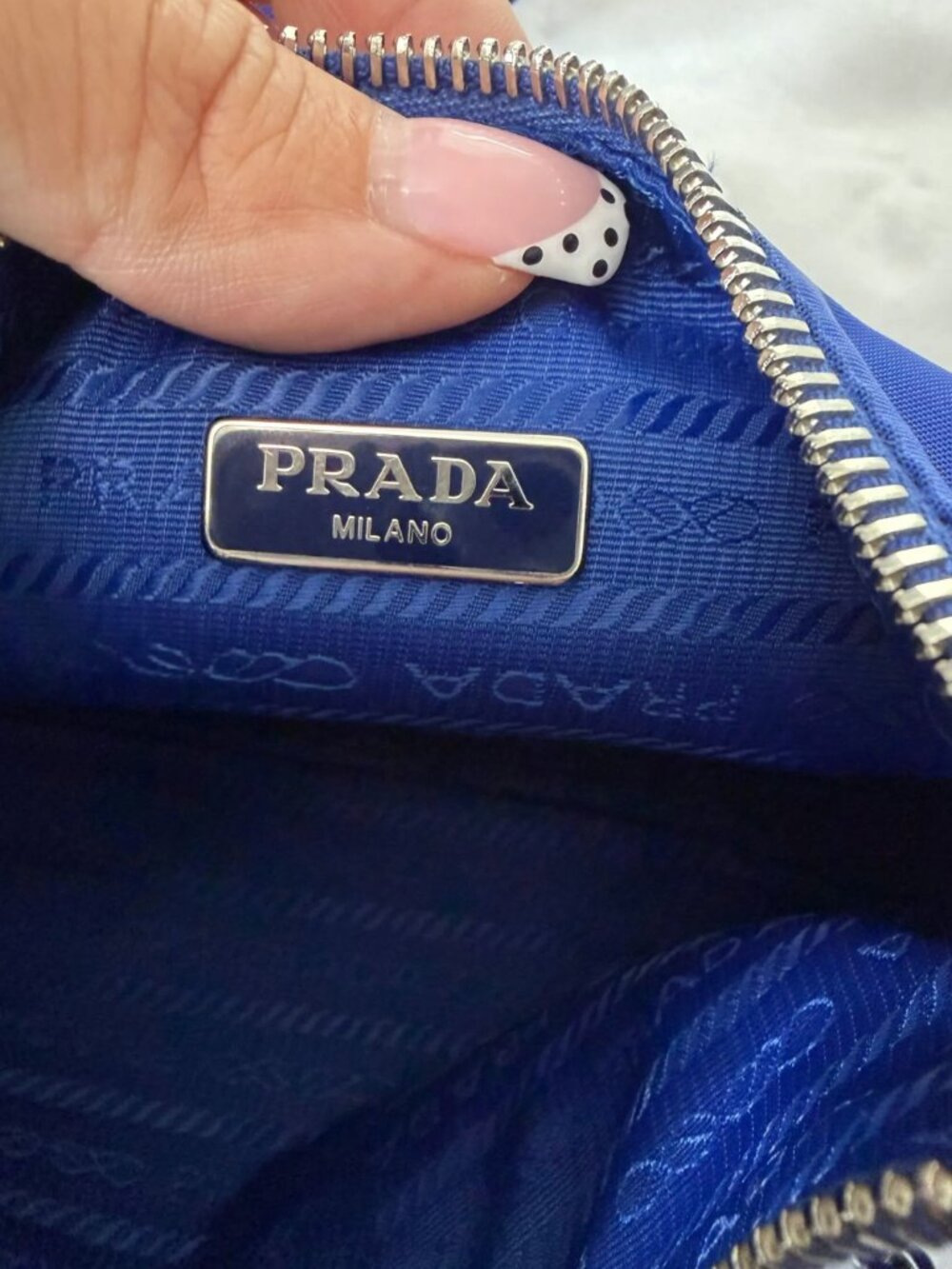 PRADA Re-Edition 2005 Shoulder Bag in Blue - Picture 3 of 15